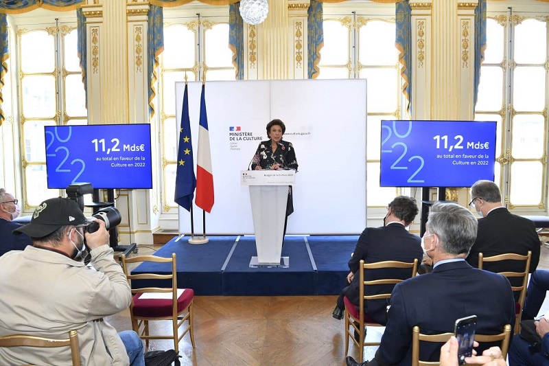 Pháp hỗ trợ mạnh nhằm vực dậy lĩnh vực văn hóa