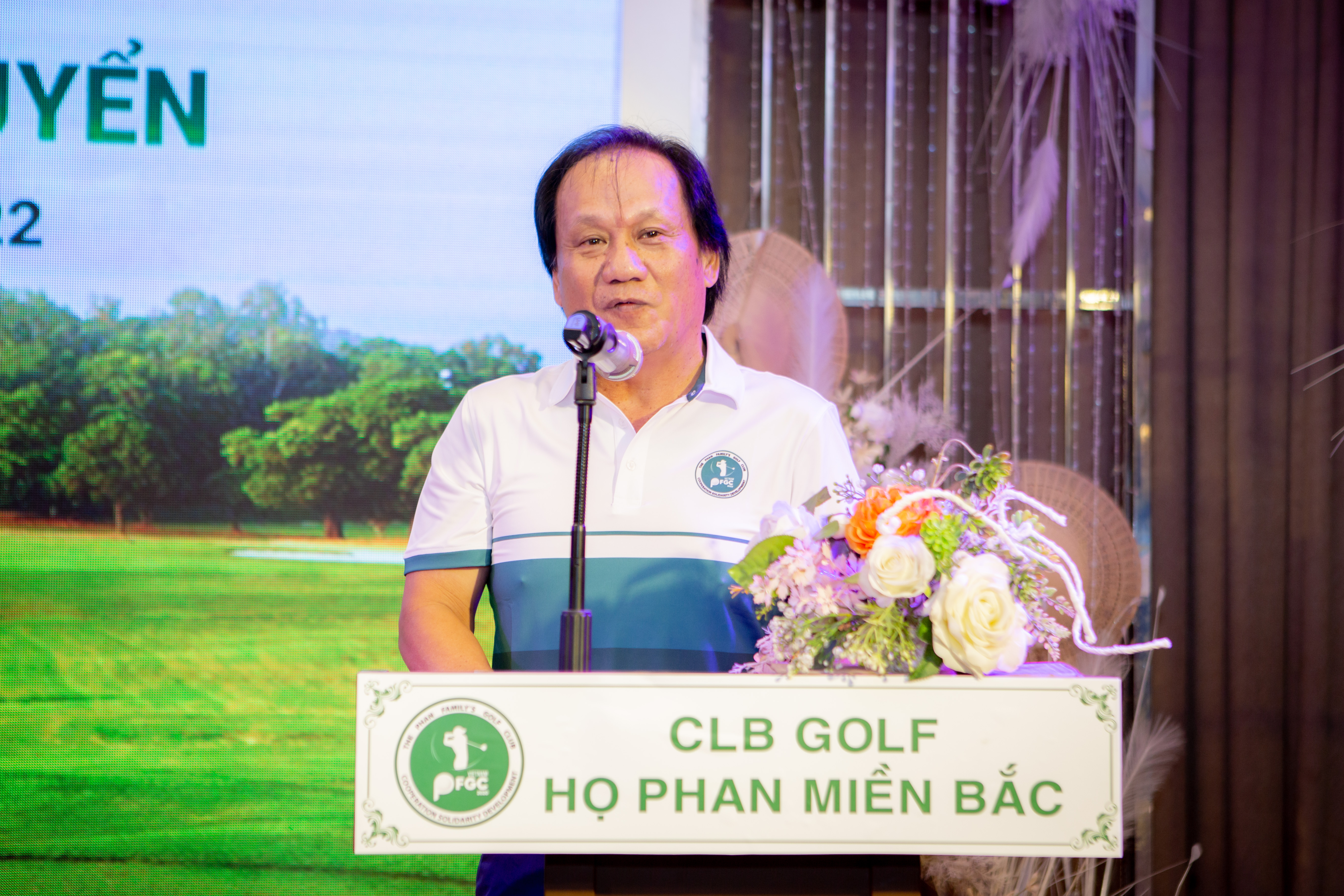 ông Phan Anh Tú Chủ tịch CLB Golf phát biểu