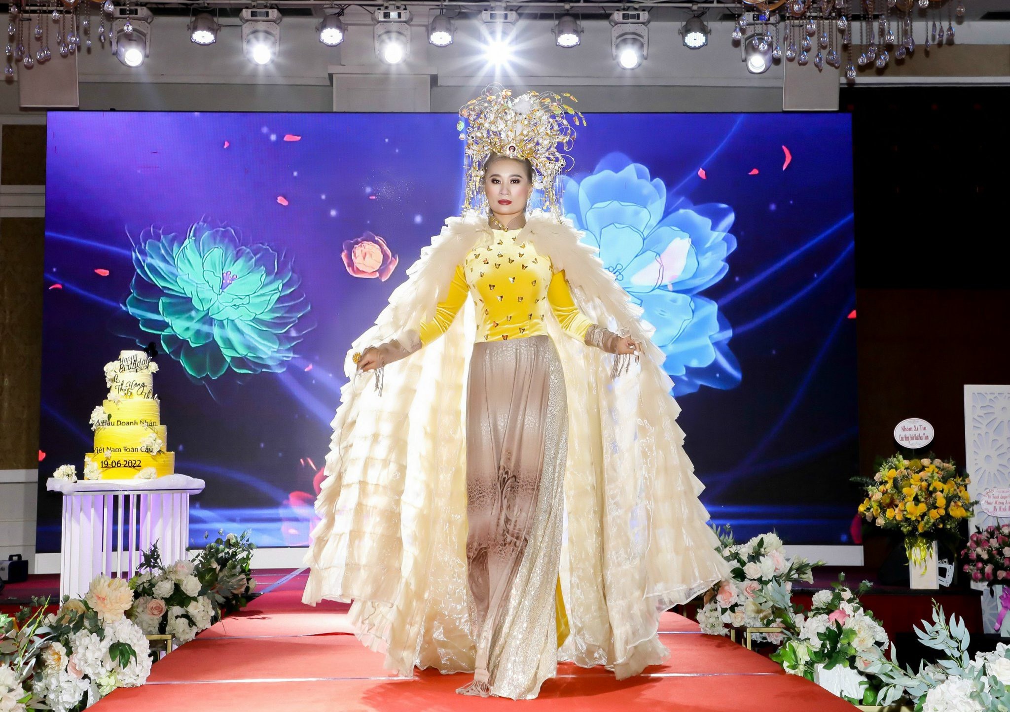 Hoa hậu thiện nguyện Trịnh Lan Trinh thần thái diễn vedette 'cực chất' tại sự kiện