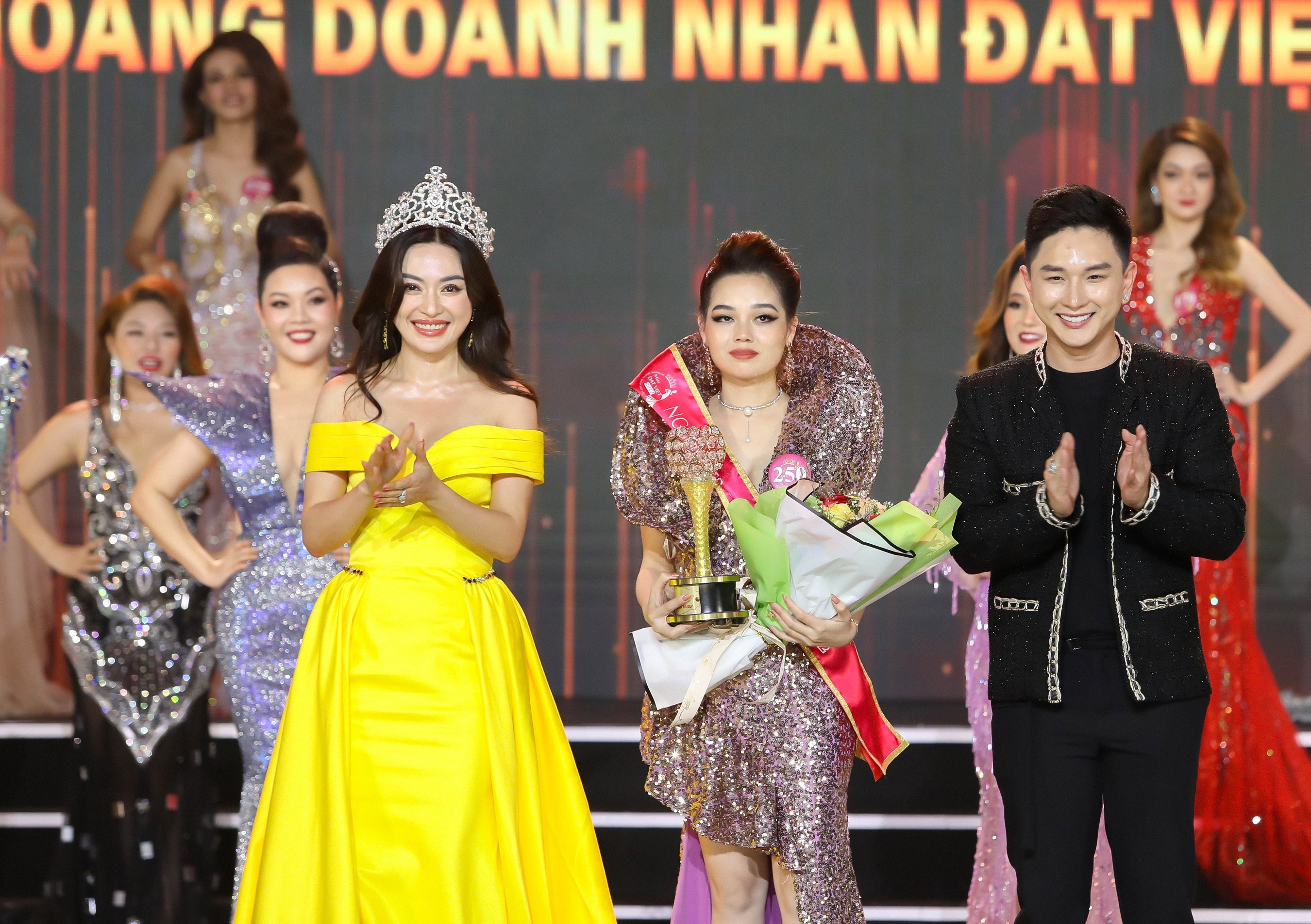 “Người đẹp có làn da đẹp" - Đỗ Thị Quỳnh Anh và hành trình khẳng định bản thân tại cuộc thi “Nữ hoàng Doanh nhân đất Việt 2022”