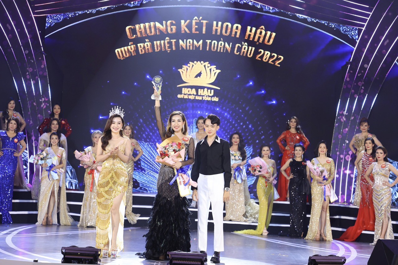 “Người đẹp có gương mặt đẹp” Hoa hậu Quý bà Việt Nam Toàn cầu 2022 gọi tên Trần Thanh Loan