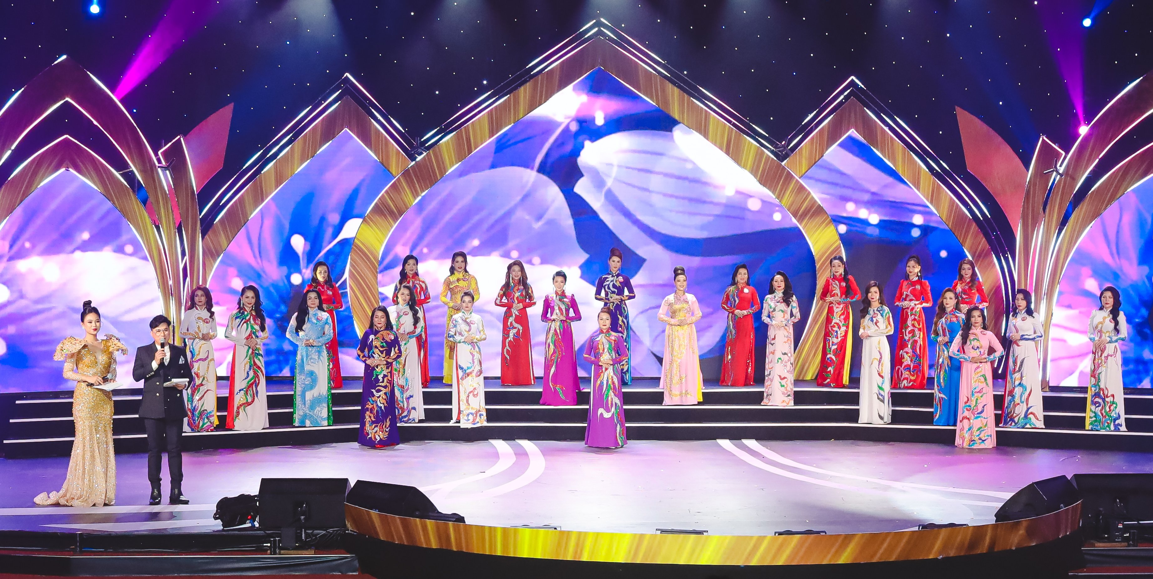 Chung kết “Nữ hoàng doanh nhân đất Việt 2022” diễn ra tại Đà Nẵng