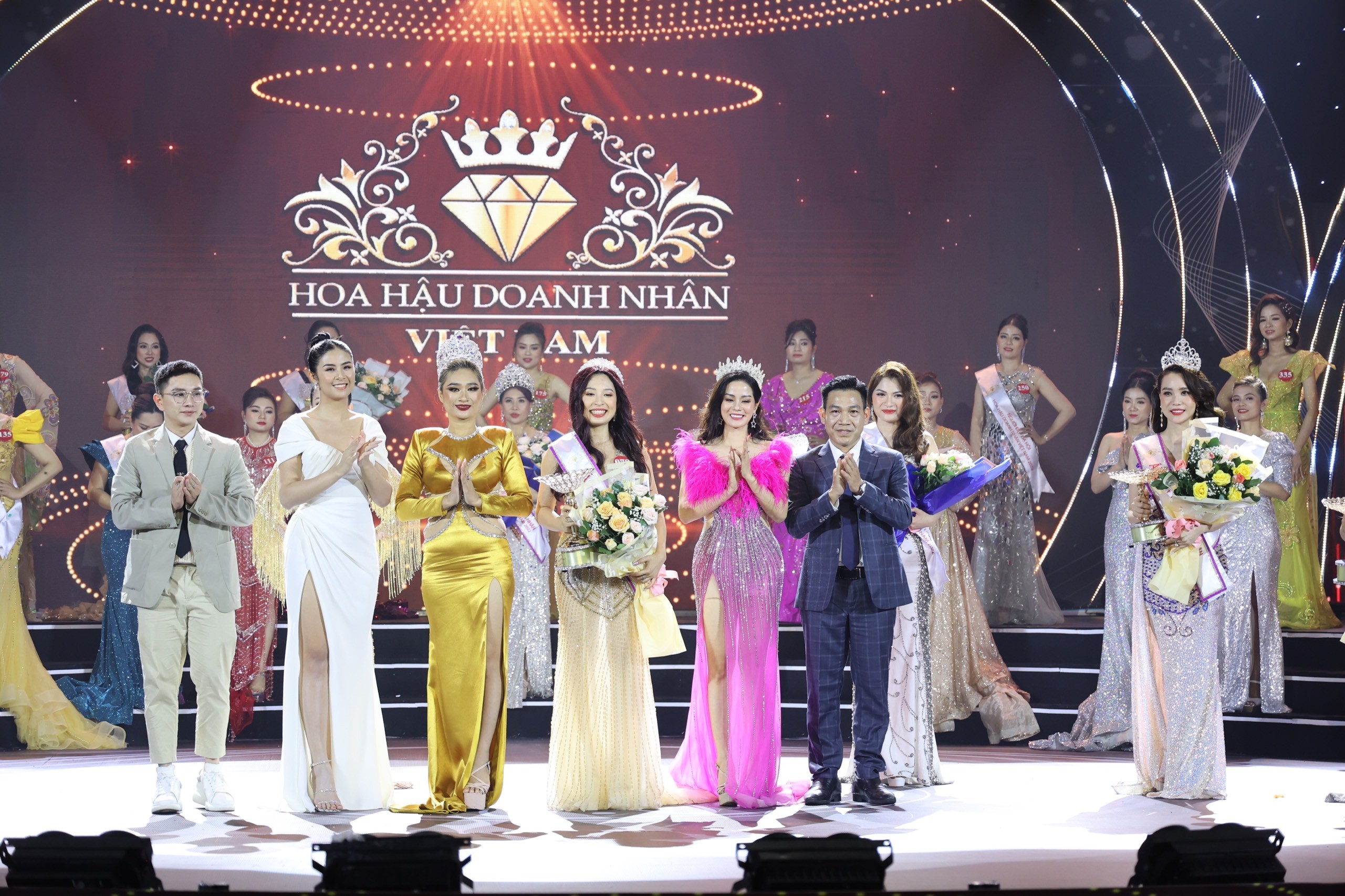 Doanh nhân Triệu Mai Thanh Thủy đạt danh hiệu Á hậu 2 cuộc thi Hoa hậu Doanh nhân Việt Nam 2022