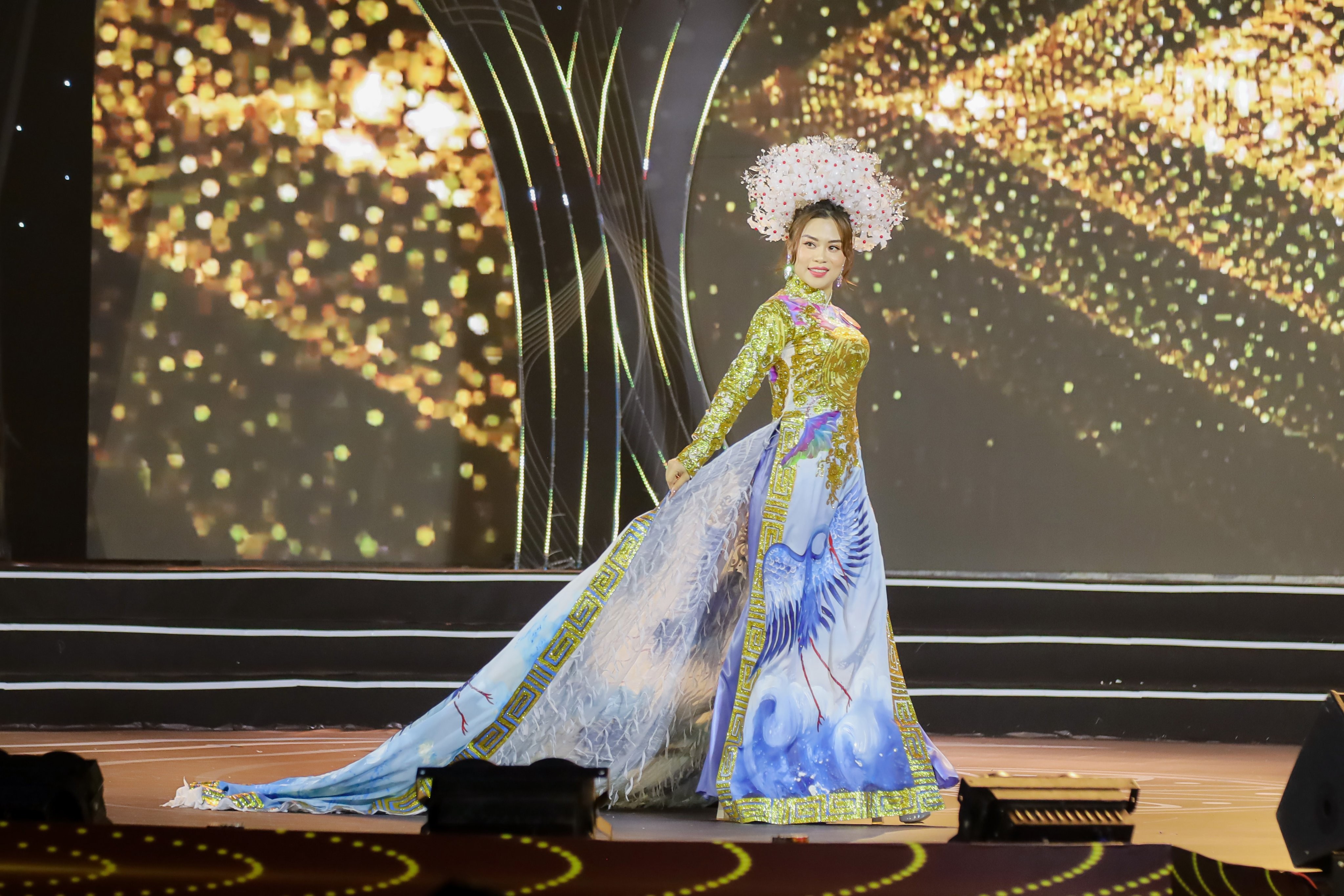 Nguyễn Thị An Minh đạt danh hiệu “Người đẹp Áo dài” Hoa hậu Doanh nhân Việt Nam 2022
