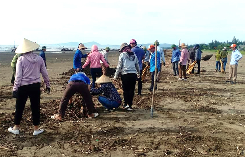 Diễn Châu - Nghệ An: Xã Diễn Thành đồng loạt ra quân bảo vệ môi trường biển